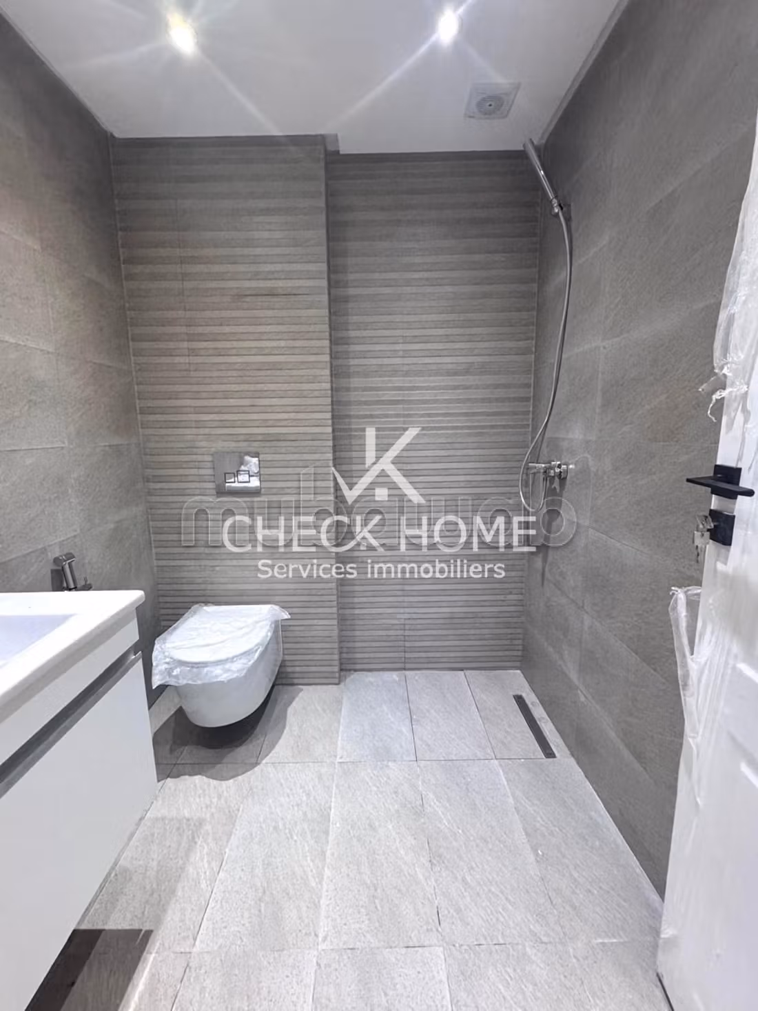 A vendre Villa S3 neuve à béni khiar plage vue sur mer