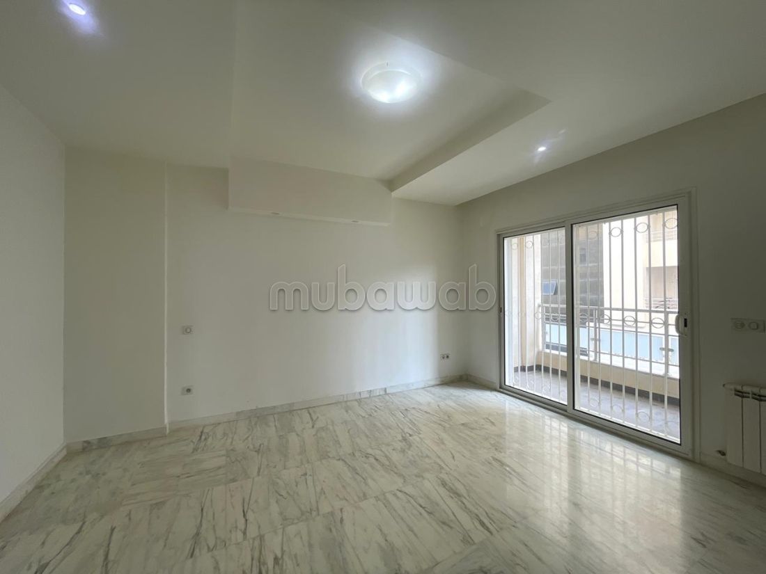 Spacious S4 Apartment, Berges du Lac 2