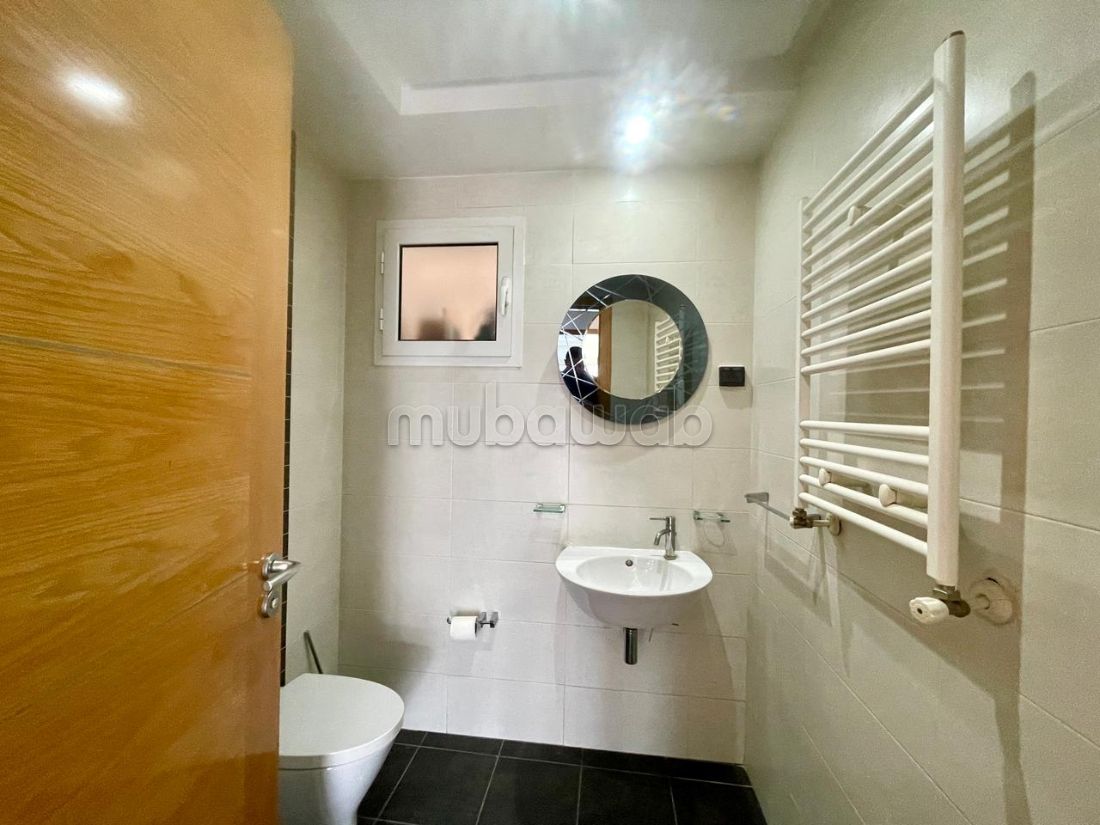 Spacious S4 Apartment, Berges du Lac 2