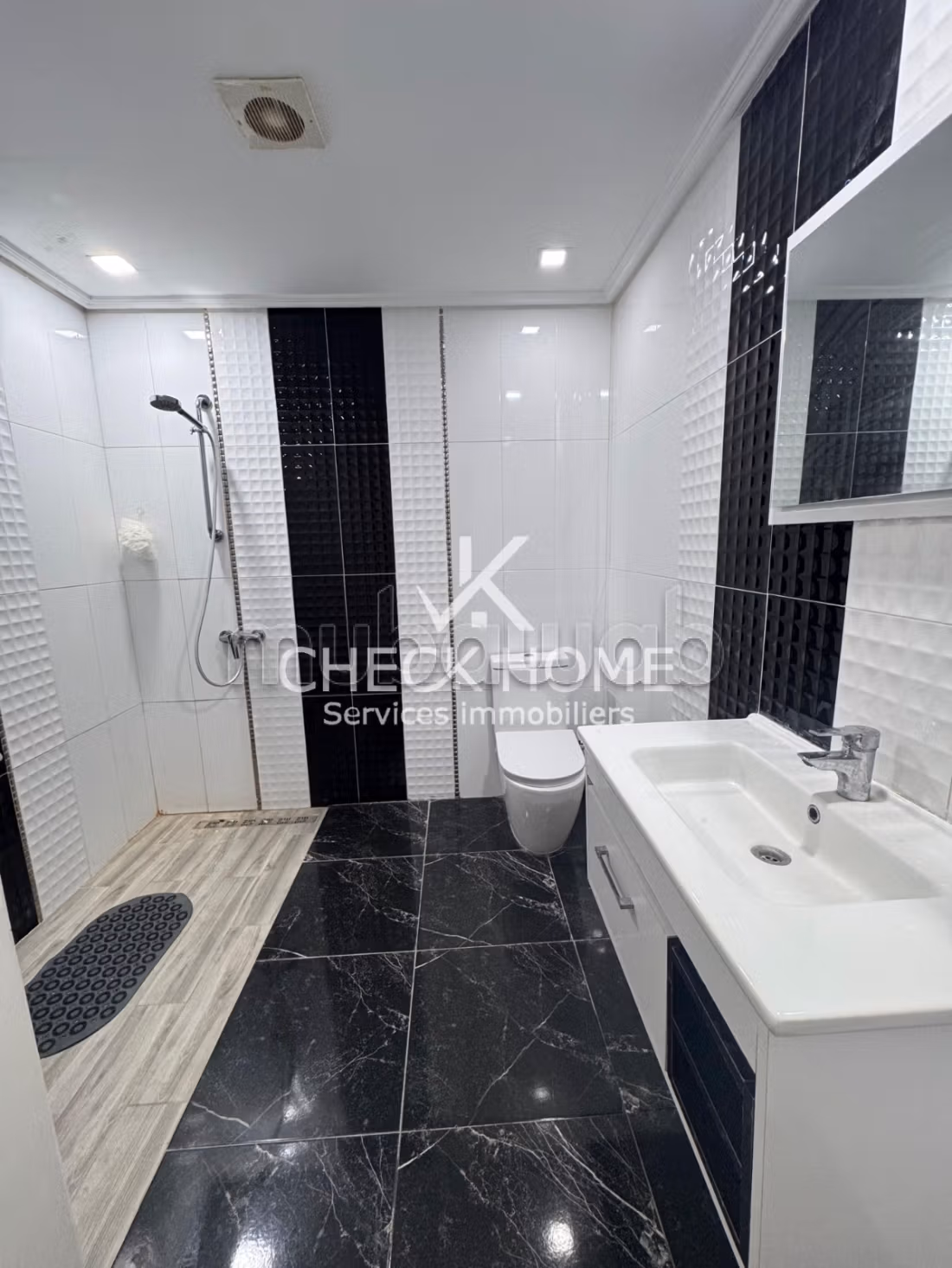 Villa s4 à vendre béni khiar plage