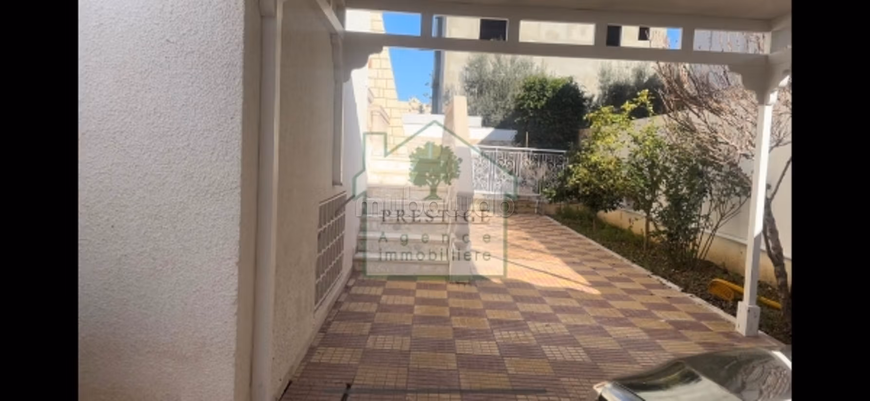 Villa a Khzema