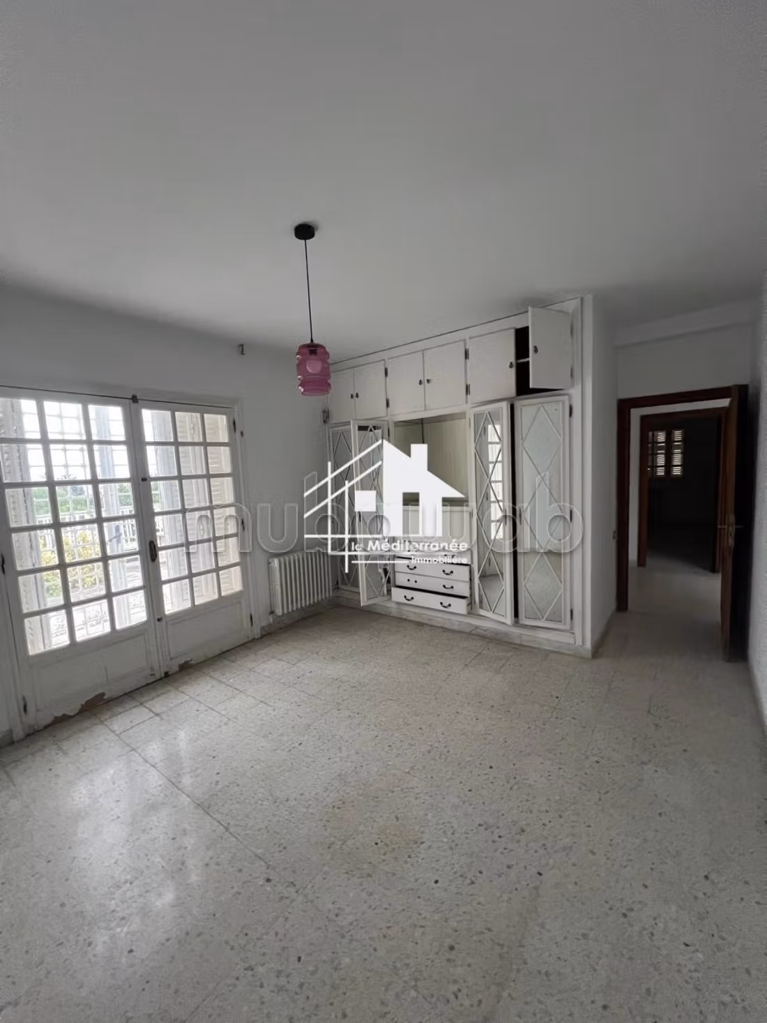 A louer villa S6 avec piscine à la soukra