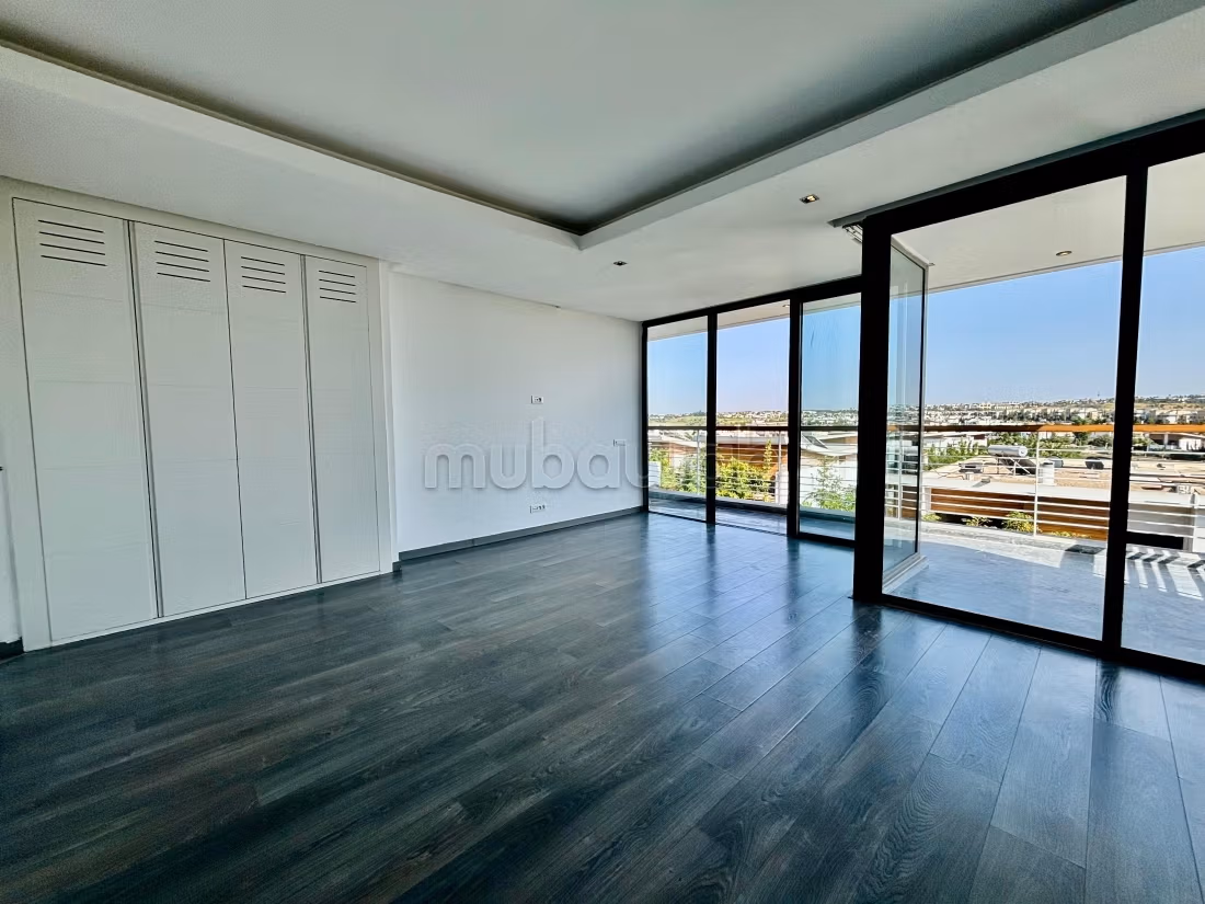 Appartement avec trois chambres à louer bouskoura