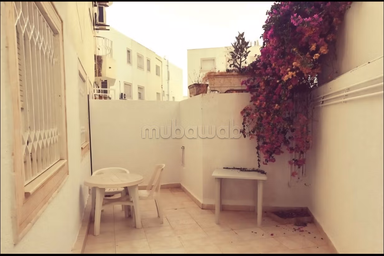 Location d'un appartement à La Marsa. 2 chambres. Sécurisé 24/24