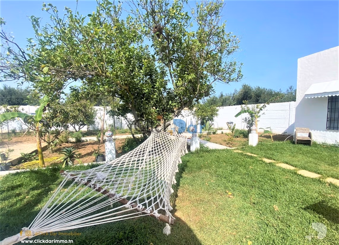 Villa with pool in S3 for summer rental