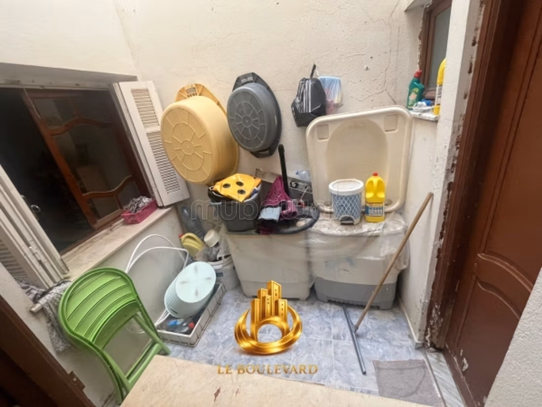 In vendita appartamento S2 situato in un edificio R2