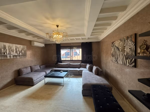 Appartement avec belle terrasse à vendre en plein Guéliz – à 5 min de Carré Eden