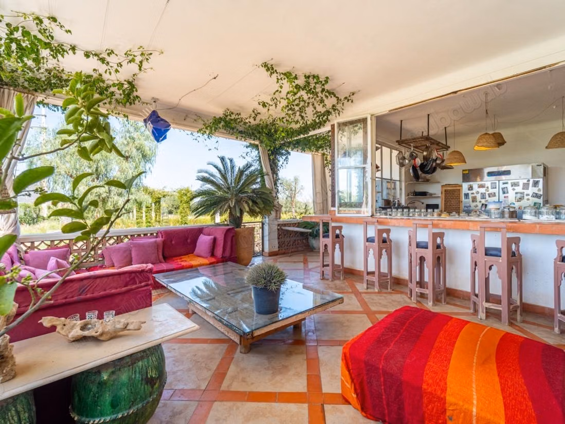 Magnifique villa à vendre à Marrakech. 2 chambres agréables. Meublé