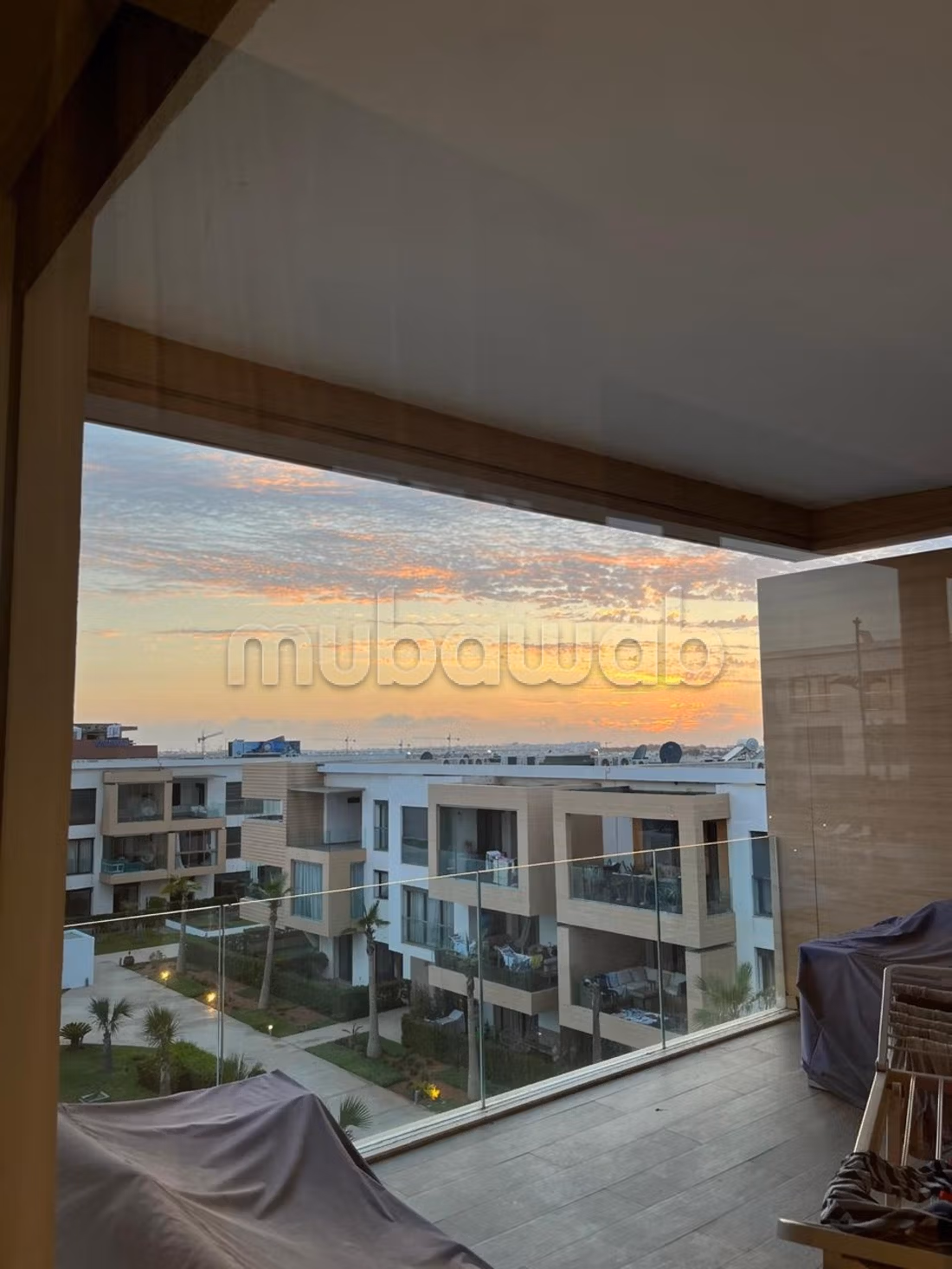 Appartement à vendre à Dar Bouazza. Surface totale 187 m²