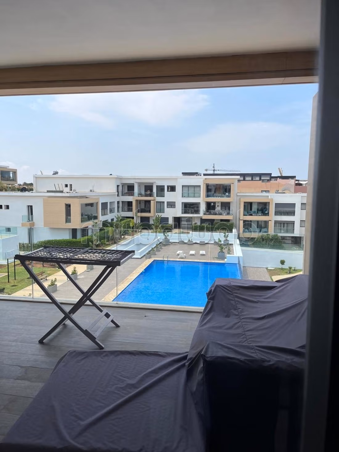 Appartement à vendre à Dar Bouazza. Surface totale 187 m²