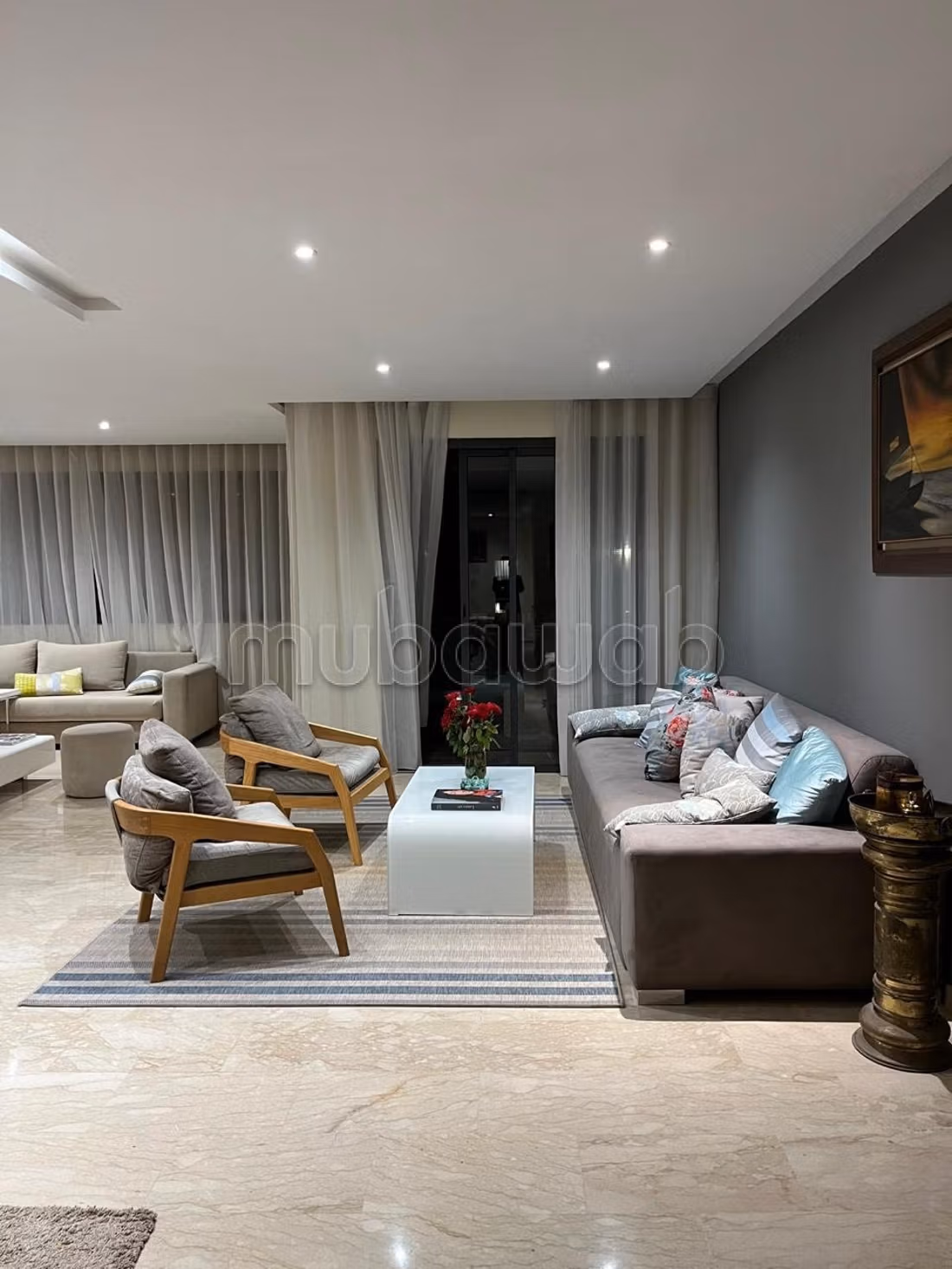Appartement à vendre à Dar Bouazza. Surface totale 187 m²