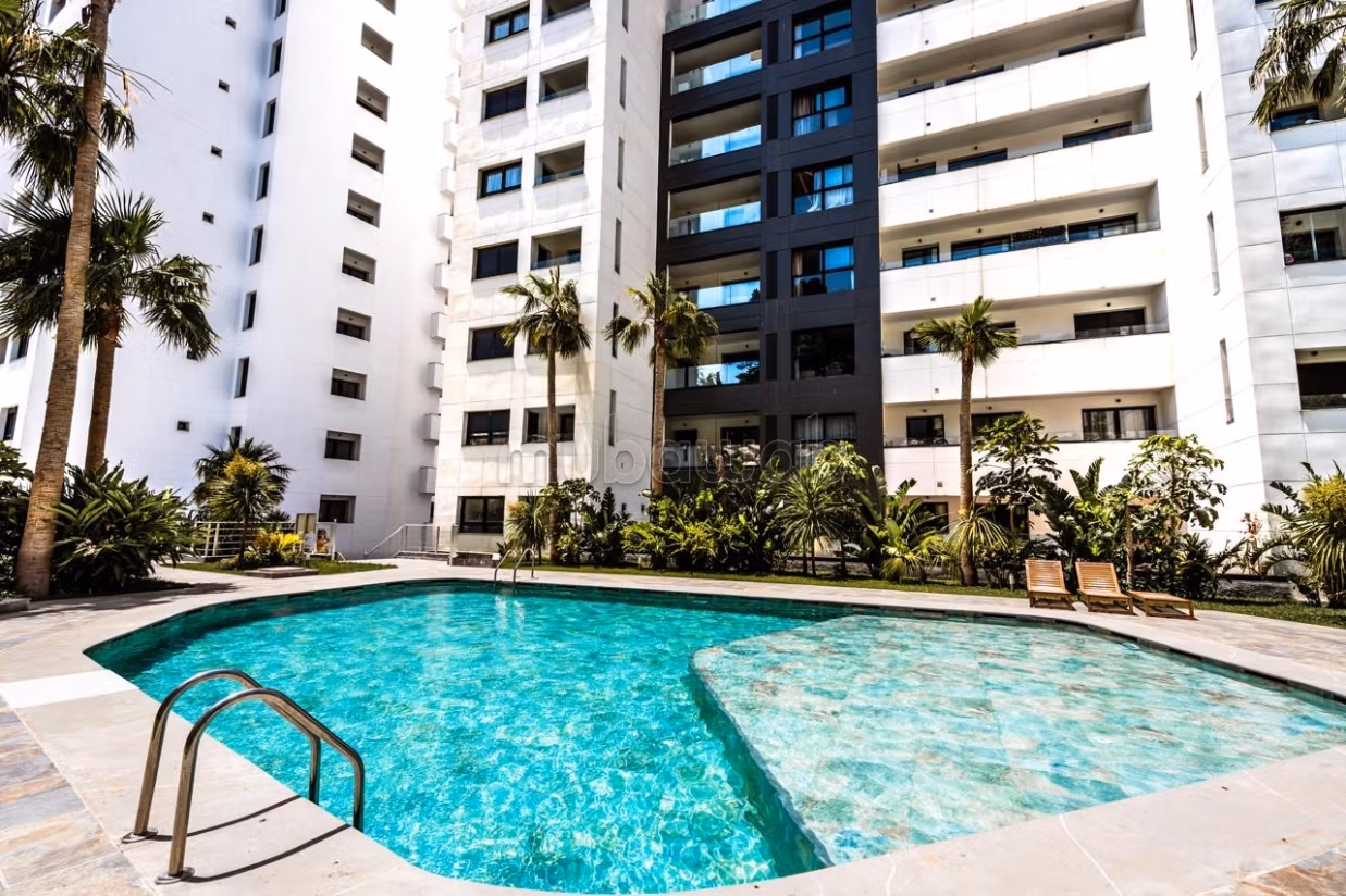 A louer: Superbe appartement F1 avec piscine — 3