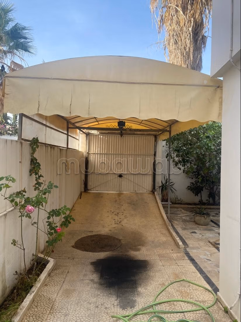 Vente maison à Cité El Khalil. 5 belles chambres. Système de parabole et résidence sécurisée