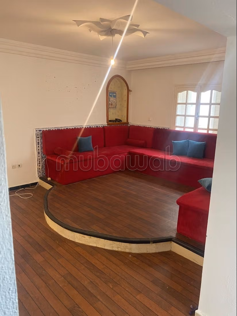 Vente maison à Cité El Khalil. 5 belles chambres. Système de parabole et résidence sécurisée