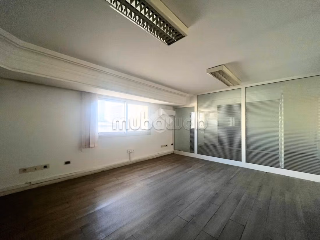 Floor for rent