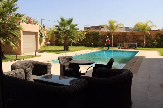 Bella villa in affitto vuota o arredata