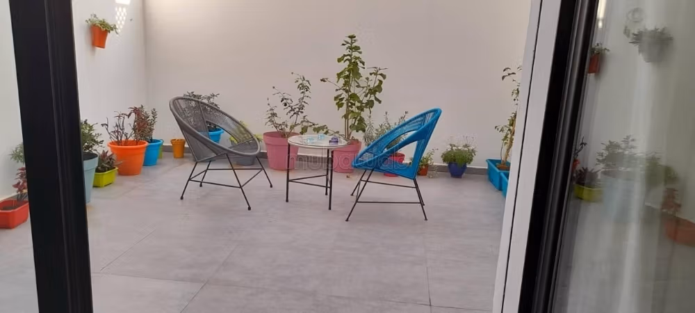 Apartment for rent in Triangle d'Or. 1 lovely room. Storage unit