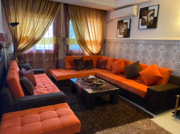 Belle Villa Spacieuse Meublée avec Piscine