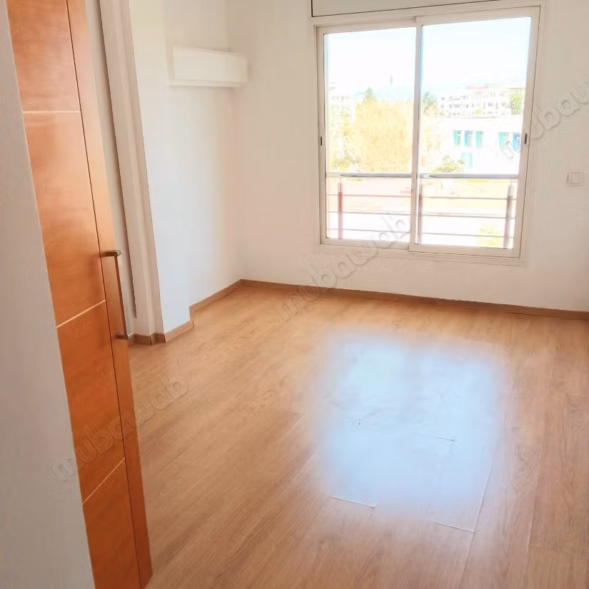 Apartamento de Standing con Vista Despejada sobre Agdal
