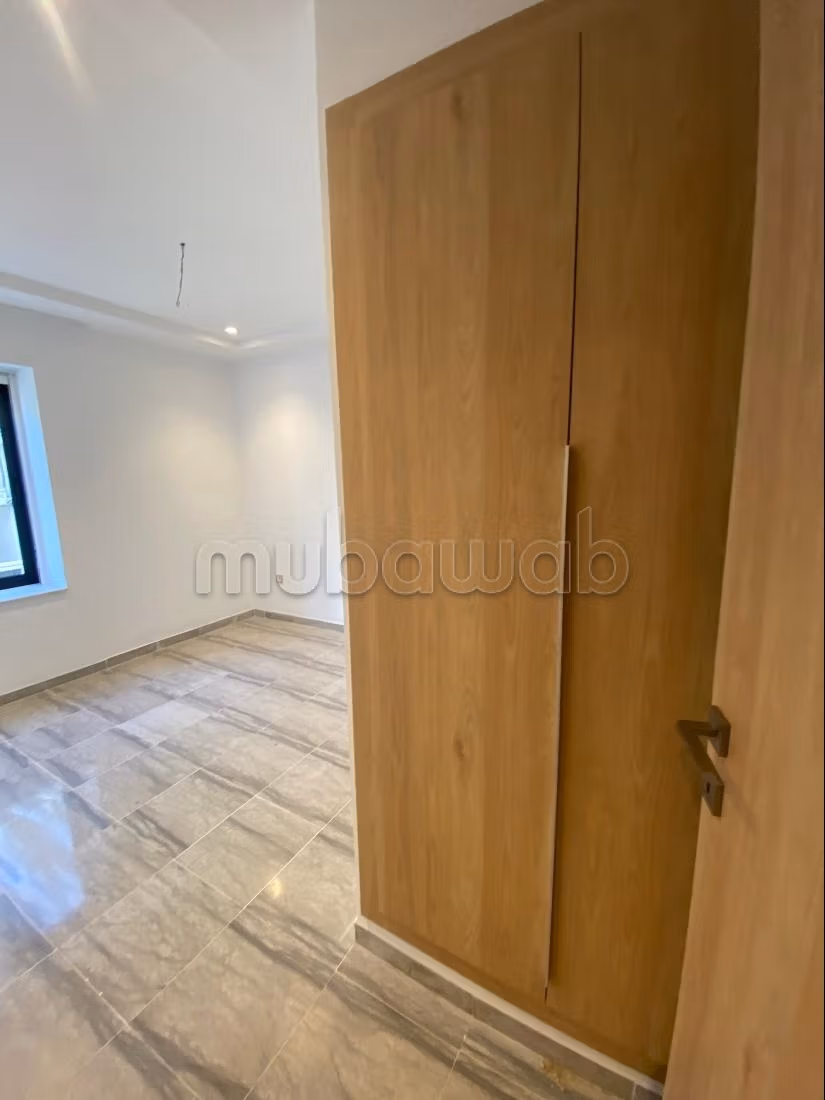 For rent new duplex next to Carrefour La Marsa