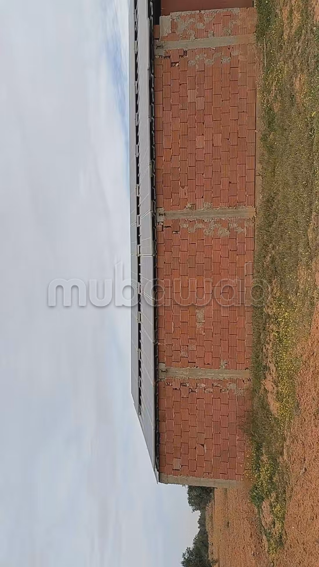 Acquista questo bel terreno a Agareb. Superficie di 19000 m²