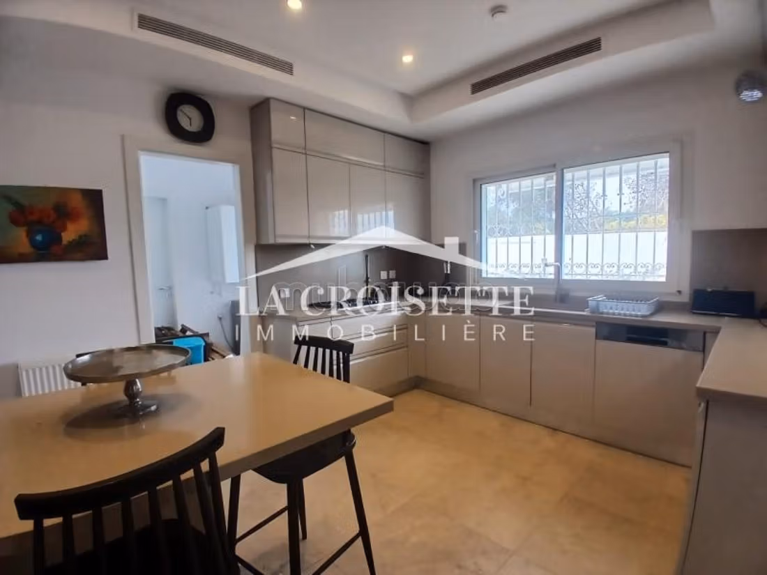 Villa arredata S3 con piscina a Gammarth