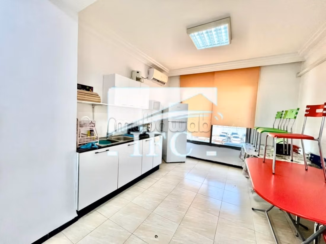 Office in 5 spaces 336m² Montplaisir IFCM236