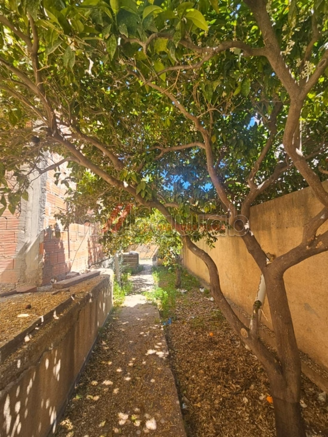 A vendre une villa inachevée à khzema ouest
