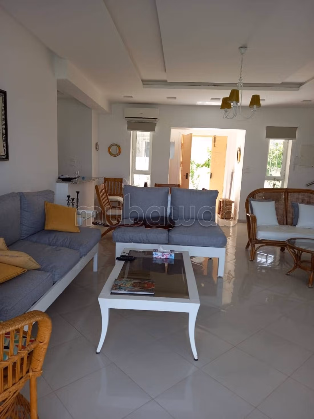 Villa pieds dans l'eau à plage ezzahra