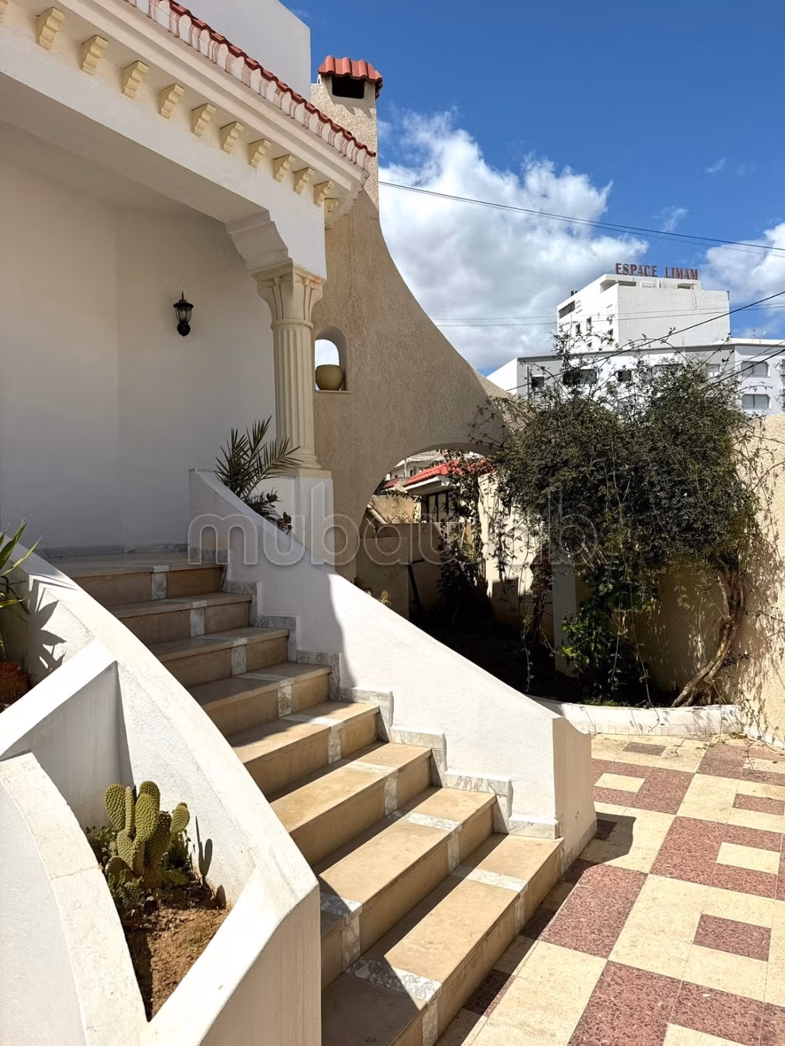 For sale villa with master suite