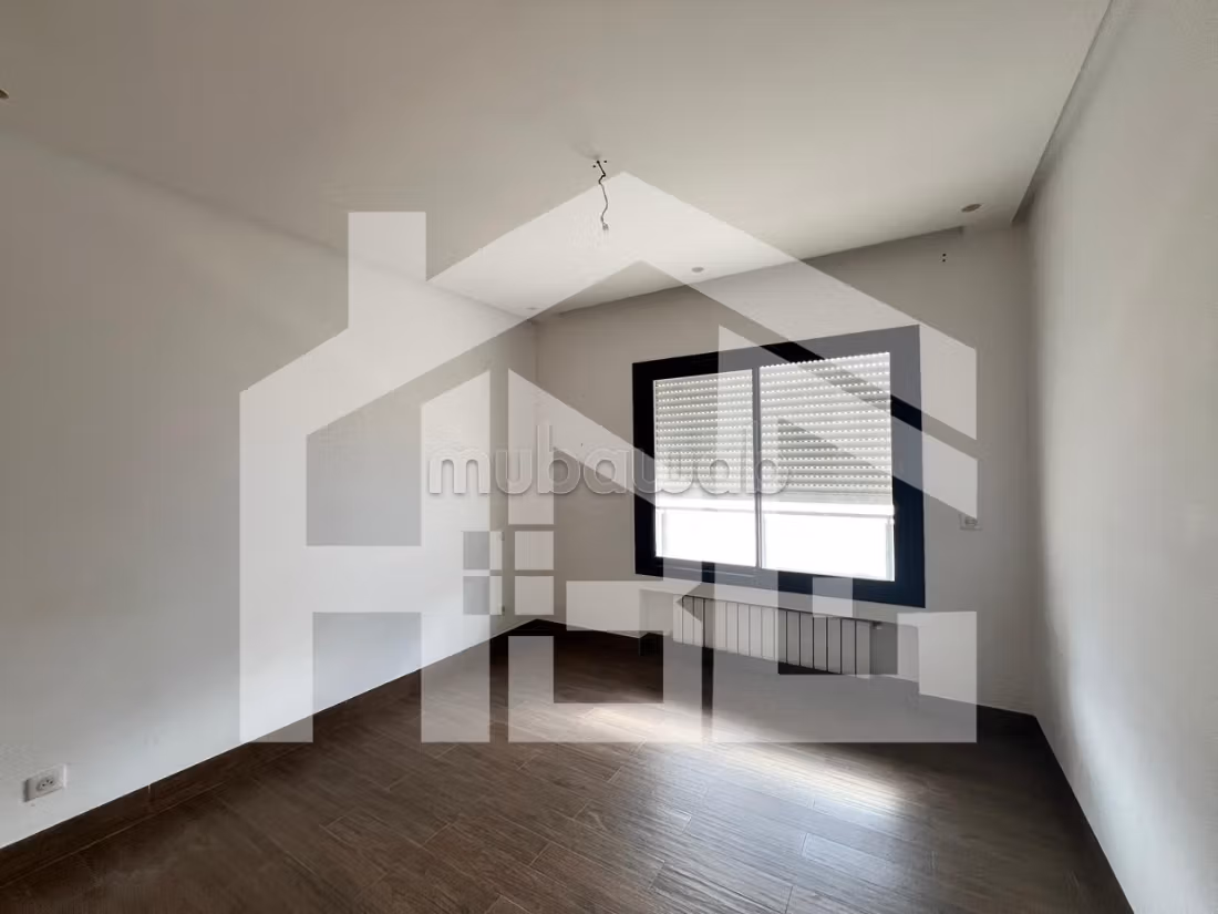 A louer S3 de 250 m² aux Jardins de Carthage