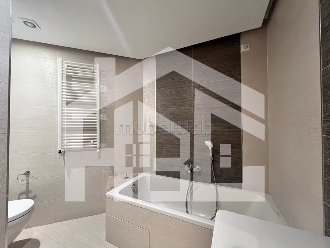 A louer S3 de 250 m² aux Jardins de Carthage