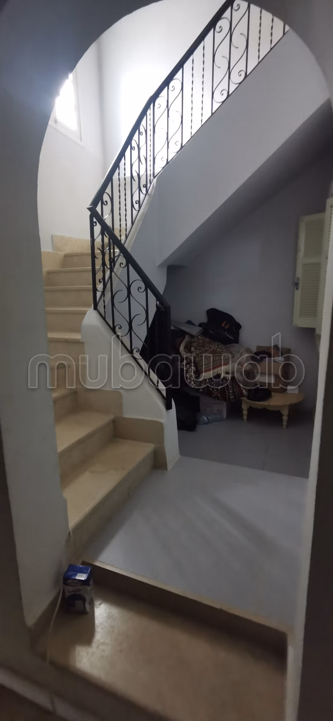 Casa a due piani in vendita