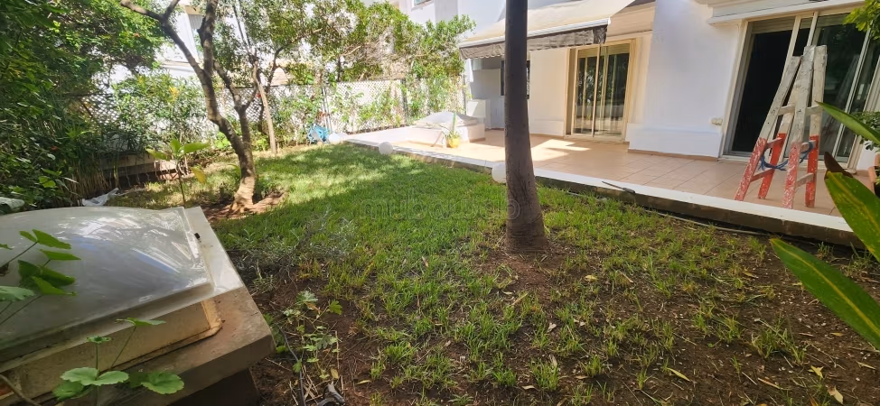 Appartement avec extérieur et jardin plein Maarif