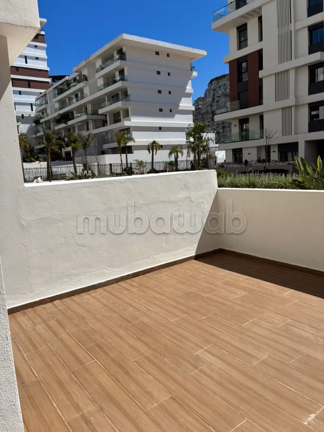 À louer – Duplex vide – Quartier CFC — 2
