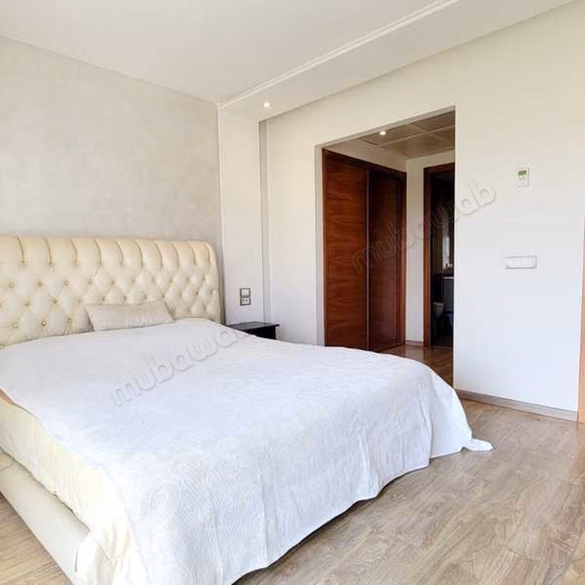 Appartement te Huur van 154.0 m² in Casablanca, Californië