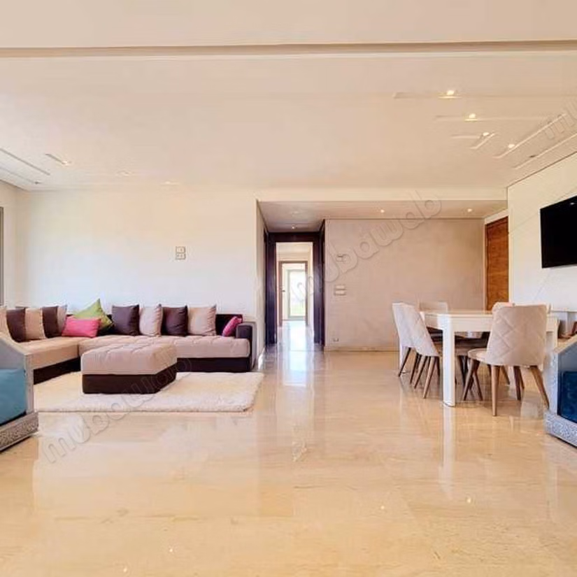 Appartement te Huur van 154.0 m² in Casablanca, Californië