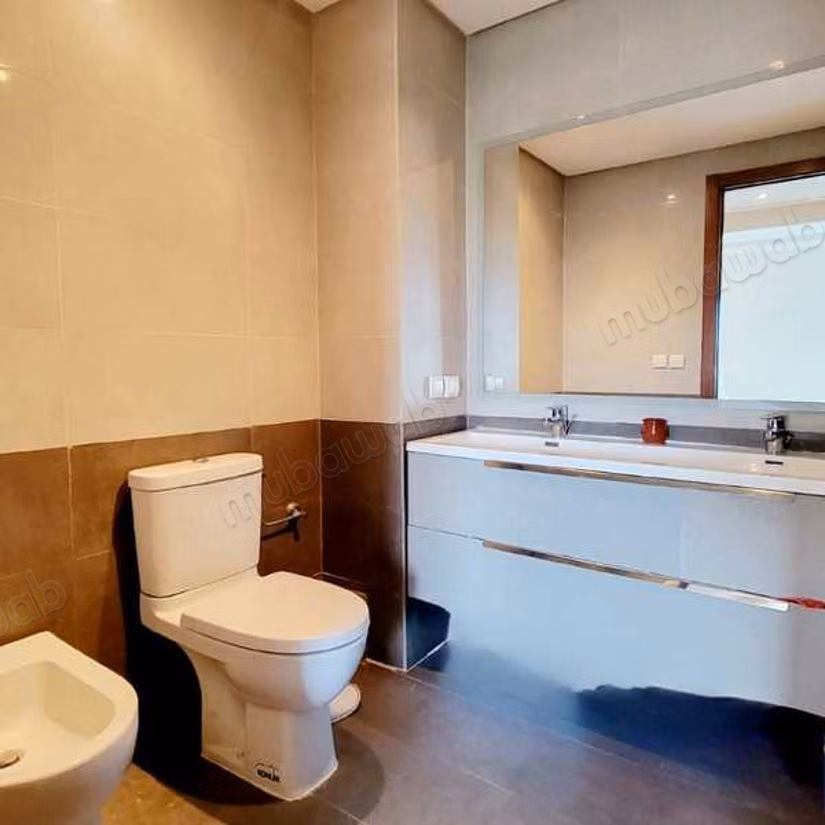 Appartement te Huur van 154.0 m² in Casablanca, Californië