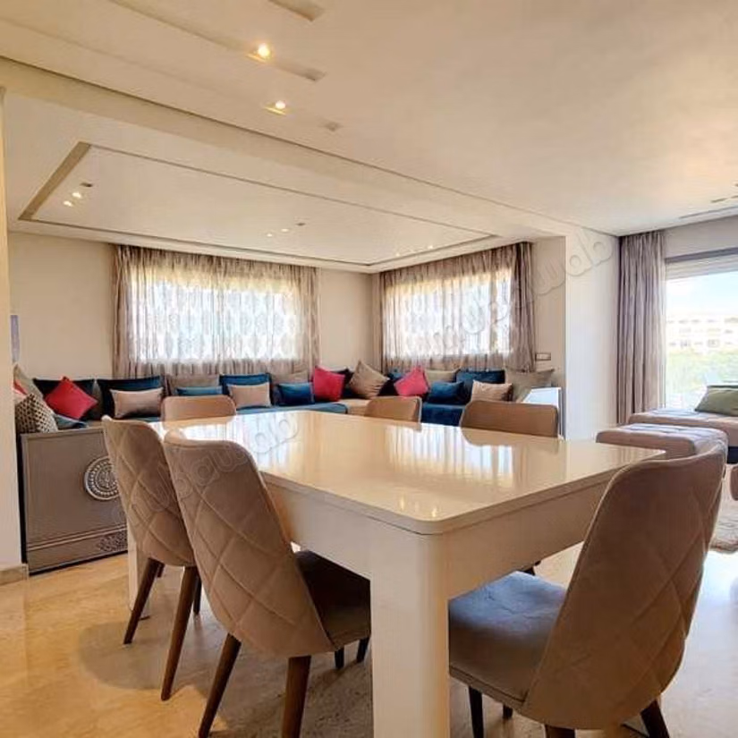 Appartement te Huur van 154.0 m² in Casablanca, Californië