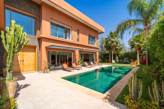 Charmante villa contemporaine à vendre 
golf Amelkis