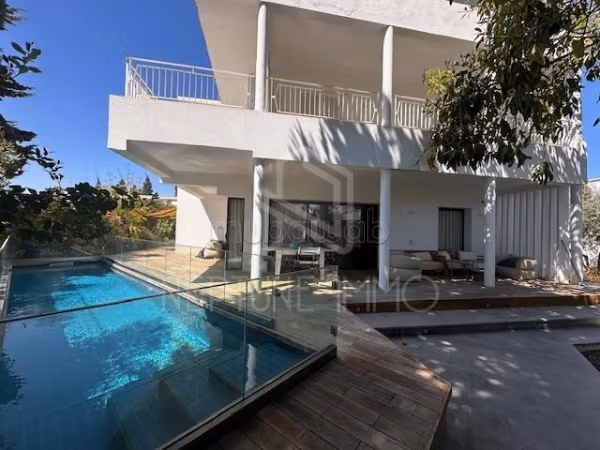 Superba villa con piscina a La Marsa
