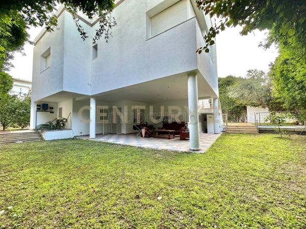 A vendre: Villa S3 avec jardin aux J. C