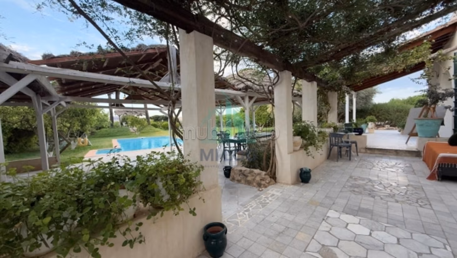 Casa di ospitalità in vendita di 1 ettaro a Bizerte