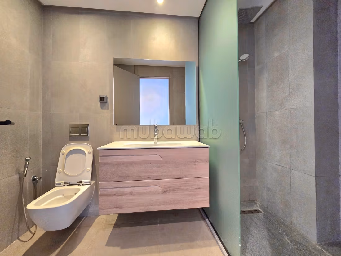 Affitto di uno splendido appartamento a Casablanca Finance City. 2 camere. Sistema di sicurezza e antenna parabolica