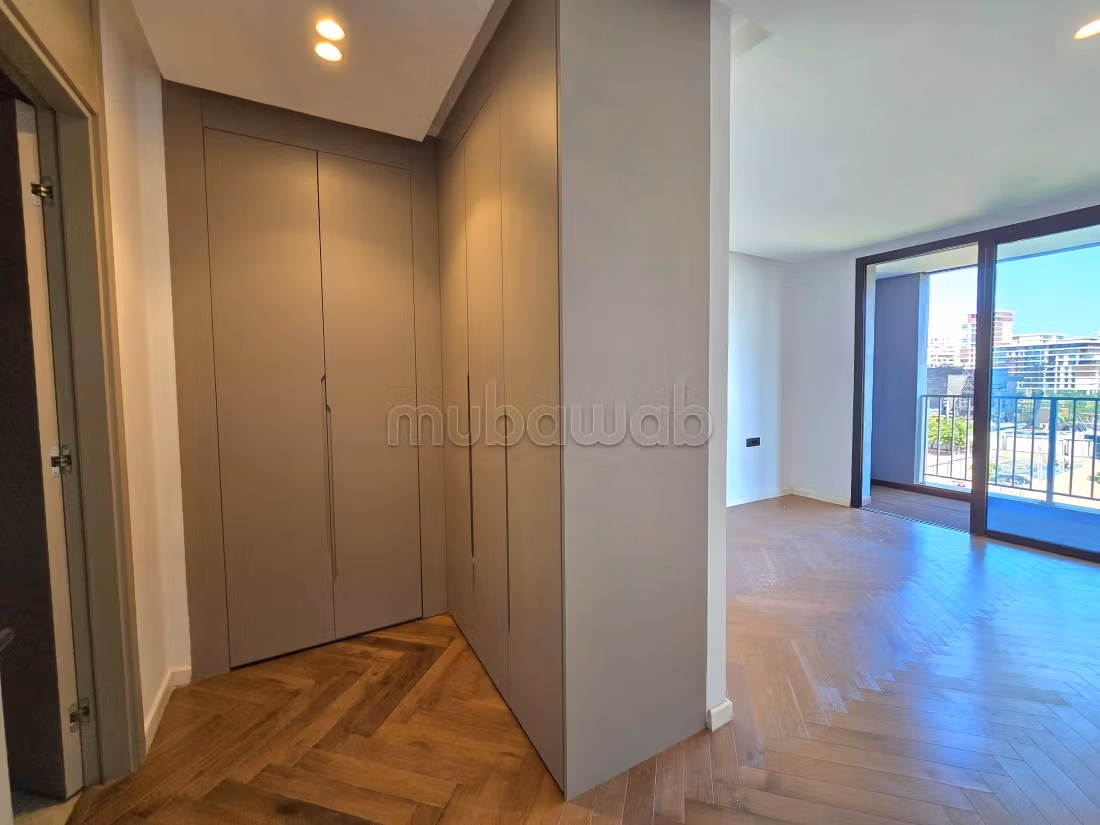 Affitto di uno splendido appartamento a Casablanca Finance City. 2 camere. Sistema di sicurezza e antenna parabolica