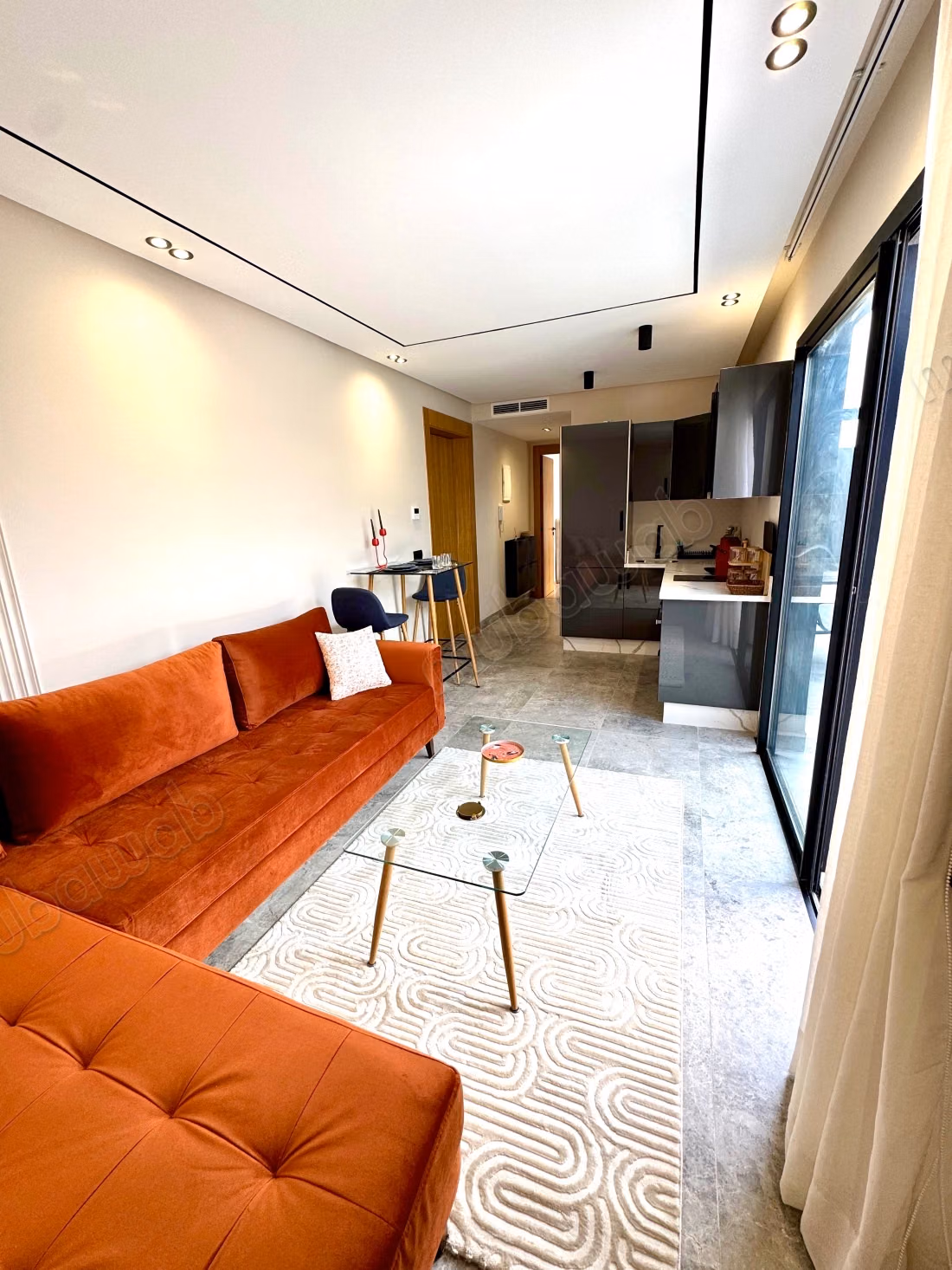 Stunning modern studio with large terrace near CFC park