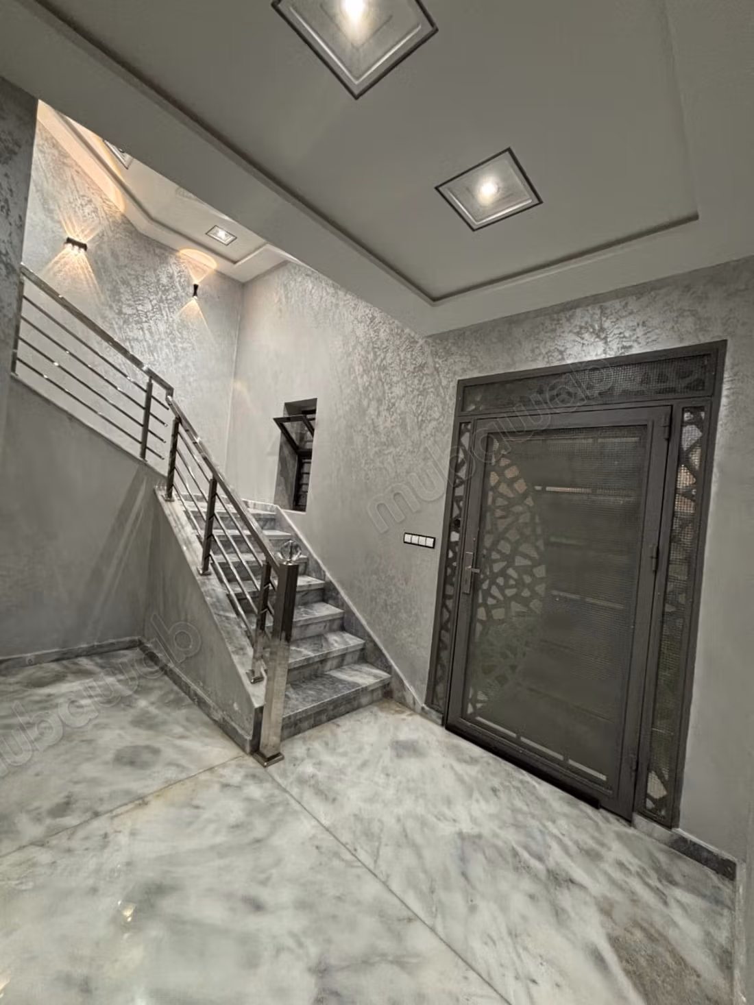 Dringend: Luxe villa te koop in Diki 695m2