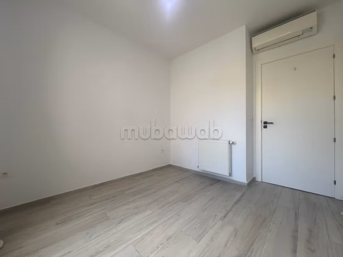 Appartement en location à Sidi Bousaid. Surface de 69 m². Système de parabole et résidence sécurisée