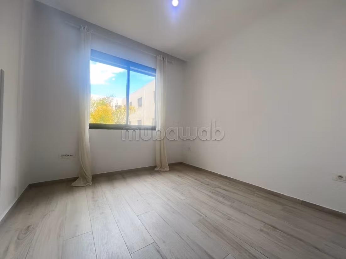 Appartement en location à Sidi Bousaid. Surface de 69 m². Système de parabole et résidence sécurisée