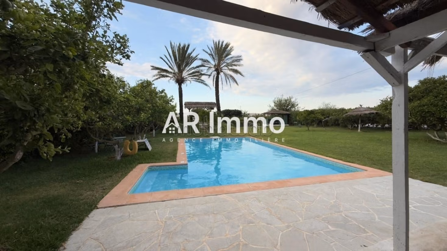 FOR SALE - Luxury Guest House